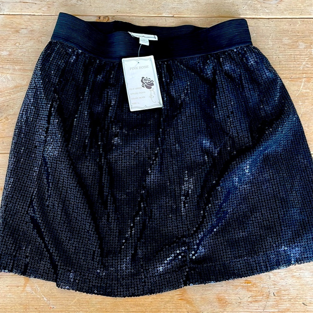 Pink Rose Black sequin elastic waist skirt. Size L